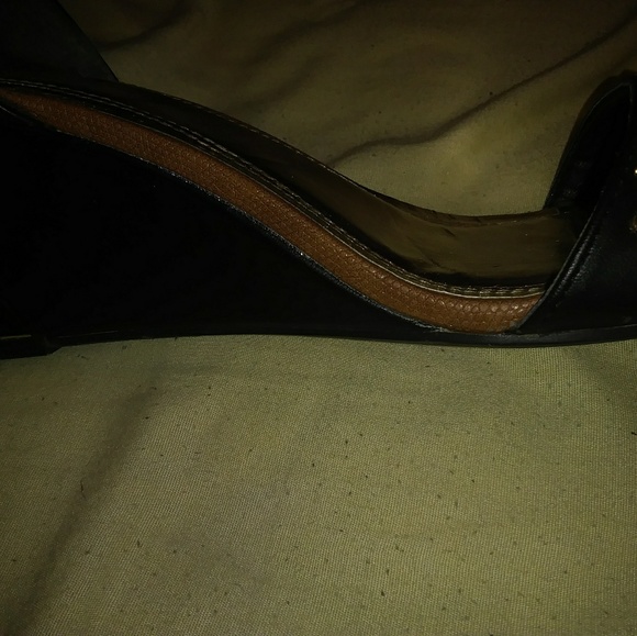 Heels - Picture 4 of 4